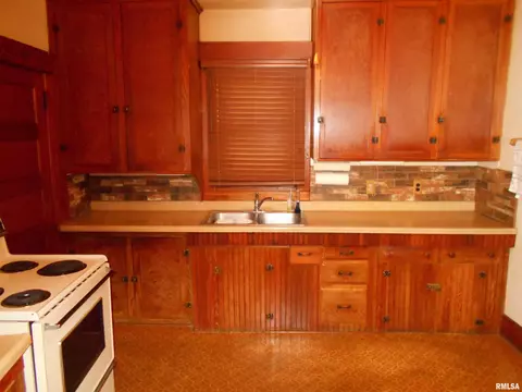 Kitchen - 401 E Wood St, Avon, IL 61415 photo 1 of 2