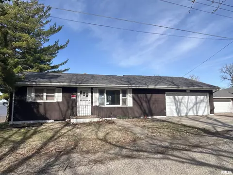 1115 N Josephine St, Spring Bay, IL 61611