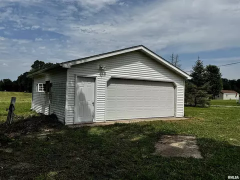 1600 Cherokee Rd, Macomb, IL 61455 photo 25
