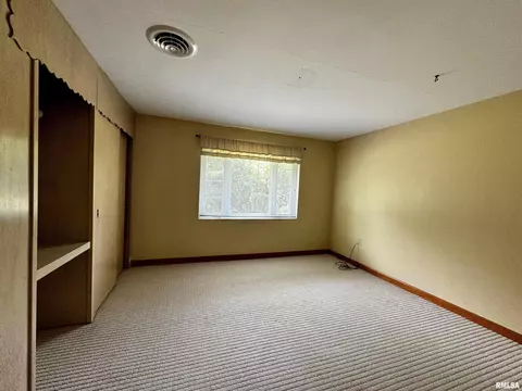 1600 Cherokee Rd, Macomb, IL 61455 photo 18