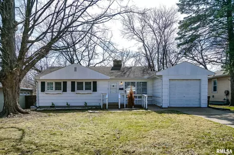 222 W Wynnwood Dr, Peoria, IL 61614