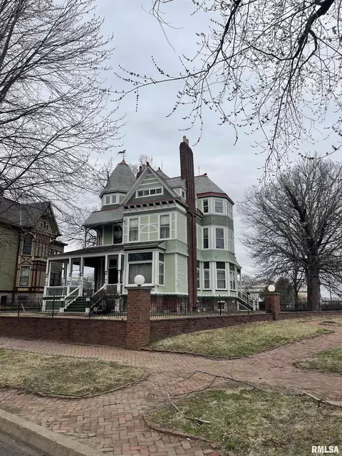 234 NE Randolph Ave, Peoria, IL 61606