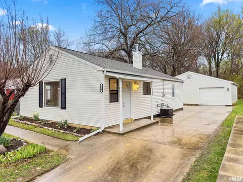 115 Craig Rd, Marquette Heights, IL 61554