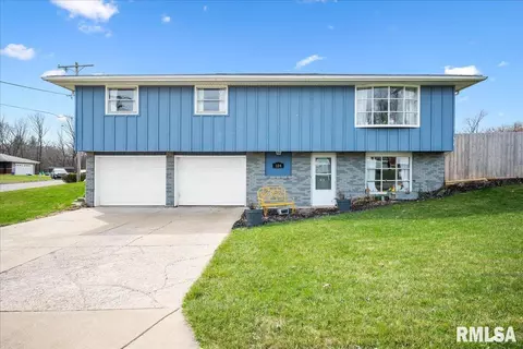104 Tadmor Dr, East Peoria, IL 61611