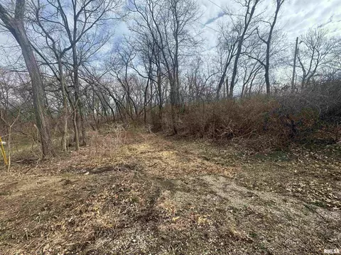 W Lonsdale Road, Peoria, IL 61607