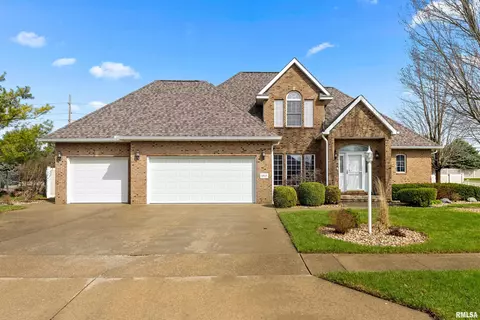 1808 Deerfield Dr, Morton, IL 61550