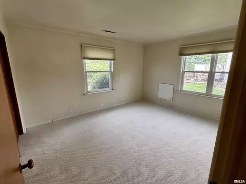 1424 Westview Dr, Macomb, IL 61455 photo 18