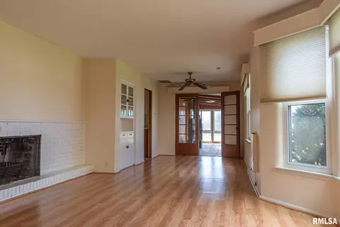 1424 Westview Dr, Macomb, IL 61455 photo 4