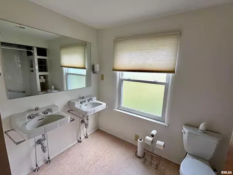 1424 Westview Dr, Macomb, IL 61455 photo 16