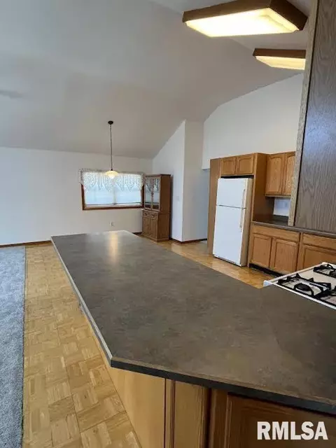 1021 Elm St, Macomb, IL 61455 photo 7