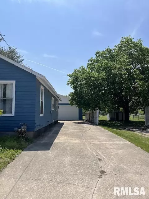 1021 Elm St, Macomb, IL 61455 photo 19