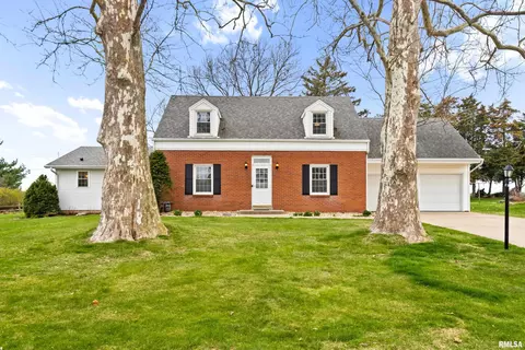 107 N 6th St, Dunlap, IL 61525