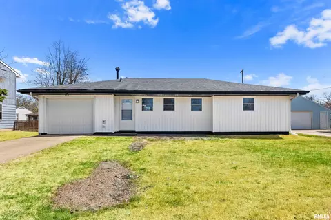 2724 N Sterling Ave, Peoria, IL 61604