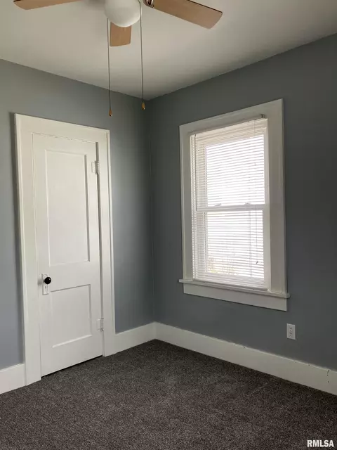 Bedroom - 809 S Johnson St, Macomb, IL 61455 photo 4 of 4