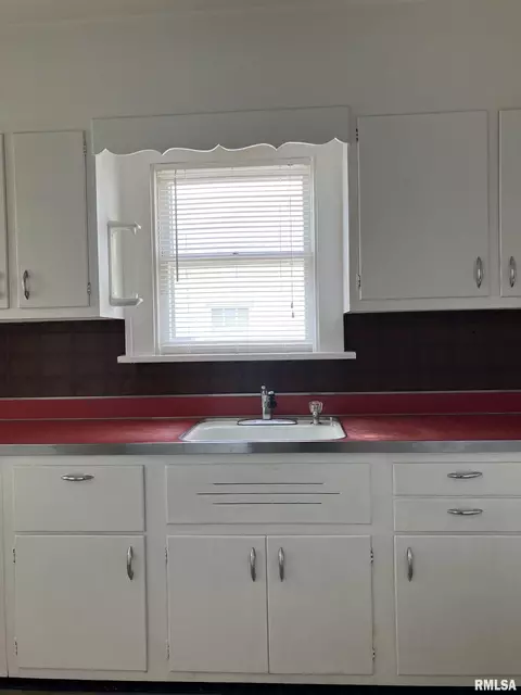 Kitchen - 809 S Johnson St, Macomb, IL 61455 photo 2 of 3