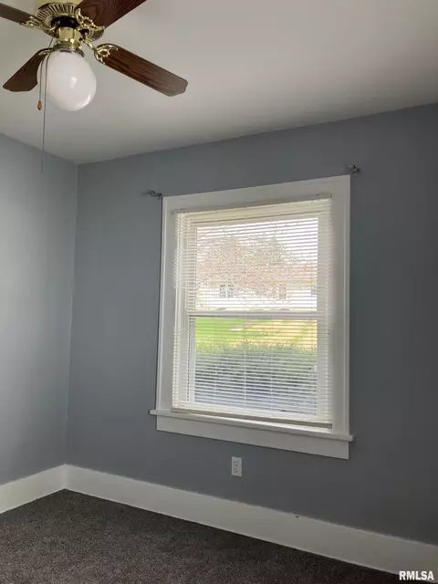 Bedroom - 809 S Johnson St, Macomb, IL 61455 photo 1 of 4