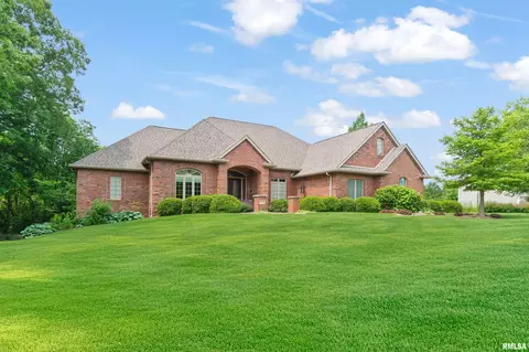 1801 Kern Rd, Washington, IL 61571