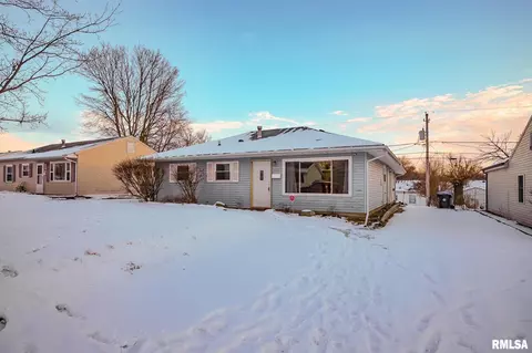 1416 Matilda St, Pekin, IL 61554