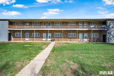 429 South St, Pekin, IL 61554