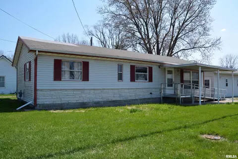 407 S Ward St, Macomb, IL 61455
