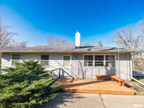 826 S Kim Moor Ave, Peoria, IL 61605