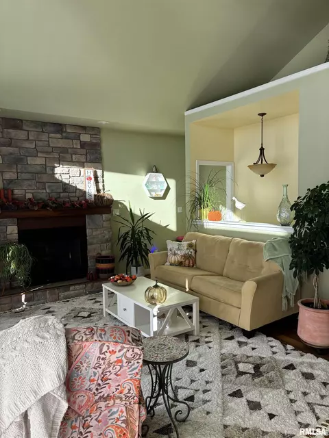 Living - 303 S Riverview Ct, Lacon, IL 61540 photo 1 of 2