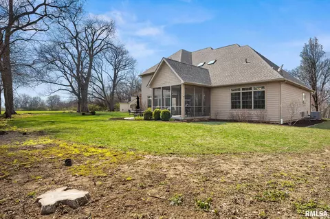 Exterior - 6410 W Stonebrook Dr, Edwards, IL 61528 photo 6 of 6