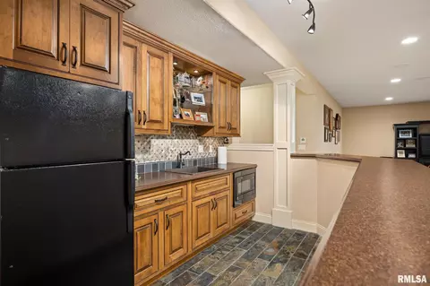 Kitchen - 6410 W Stonebrook Dr, Edwards, IL 61528 photo 4 of 4