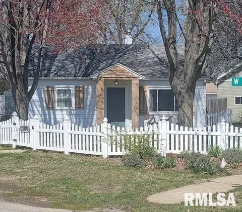 1505 N 5th St, Chillicothe, IL 61523
