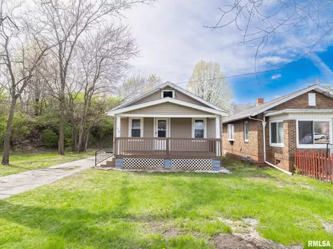 113 Leadley Ave, East Peoria, IL 61611