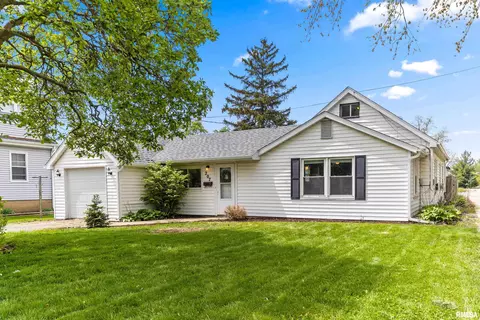207 S 5th Ave, Morton, IL 61550