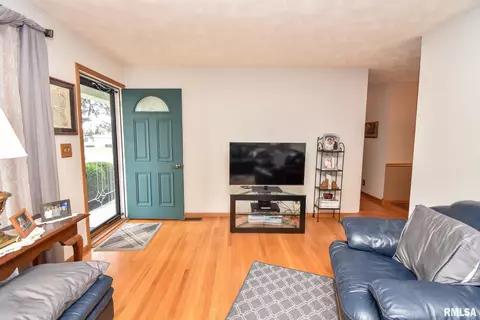 2265 Robin Rd, Washington, IL 61571 photo 6