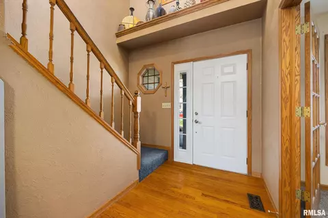 1066 E Jefferson St, Morton, IL 61550 photo 3