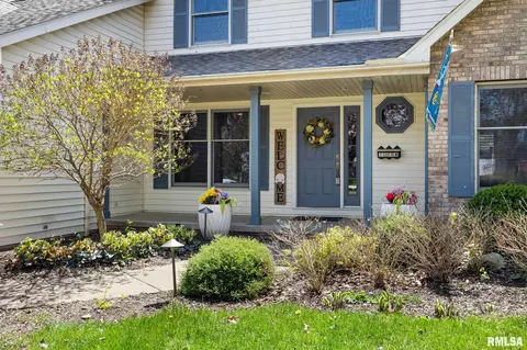 1066 E Jefferson St, Morton, IL 61550 photo 2