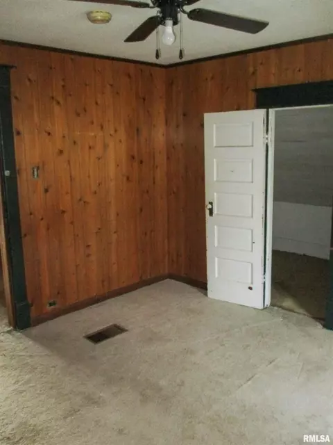 81 N 9th Ave, Canton, IL 61520 photo 22