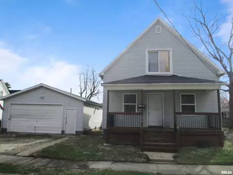 81 N 9th Ave, Canton, IL 61520