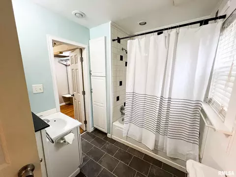 Bath - 509 W Court St, Eureka, IL 61530 photo 1 of 4