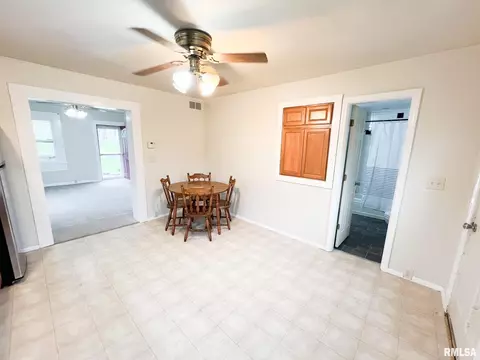 Dining - 509 W Court St, Eureka, IL 61530 photo 1 of 2