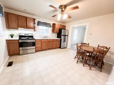 Kitchen - 509 W Court St, Eureka, IL 61530 photo 3 of 5