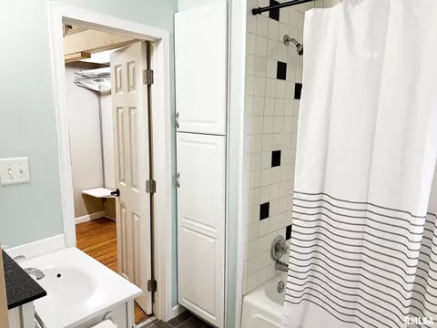 Bath - 509 W Court St, Eureka, IL 61530 photo 2 of 4