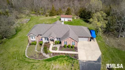 446 Macey Lake Rd, Metamora, IL 61548