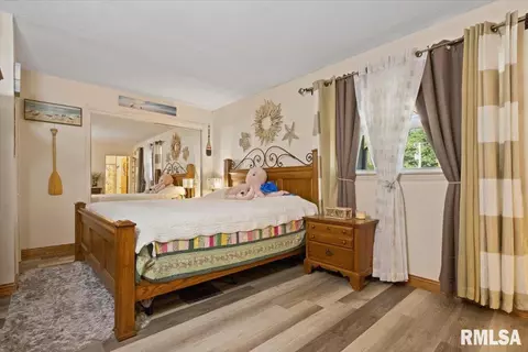 Bedroom - 10522 W Lancaster Rd, Mapleton, IL 61547 photo 1 of 9