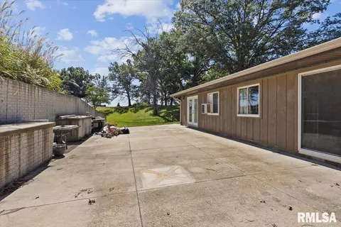Exterior - 10522 W Lancaster Rd, Mapleton, IL 61547 photo 3 of 4