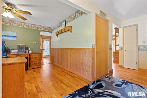 Entry Way - 10522 W Lancaster Rd, Mapleton, IL 61547 photo 2 of 8
