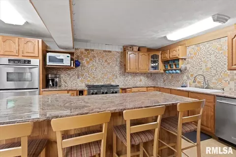 Kitchen - 10522 W Lancaster Rd, Mapleton, IL 61547 photo 9 of 17