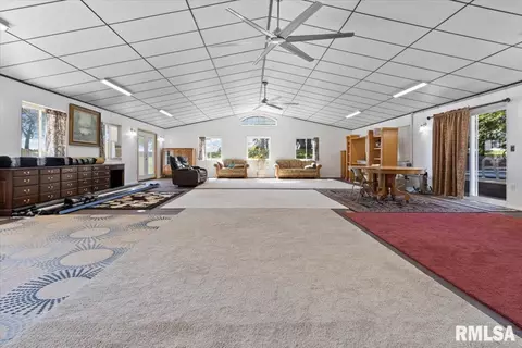 Entry Way - 10522 W Lancaster Rd, Mapleton, IL 61547 photo 5 of 8