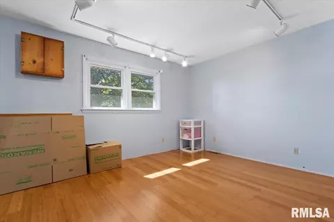 Bedroom - 10522 W Lancaster Rd, Mapleton, IL 61547 photo 4 of 9