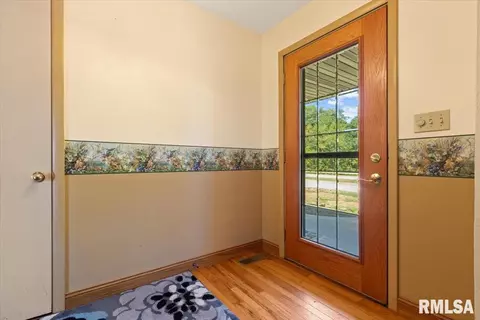 Entry Way - 10522 W Lancaster Rd, Mapleton, IL 61547 photo 1 of 8