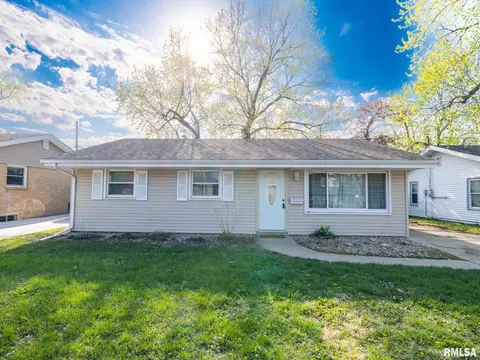 417 Fairlane St, Pekin, IL 61554