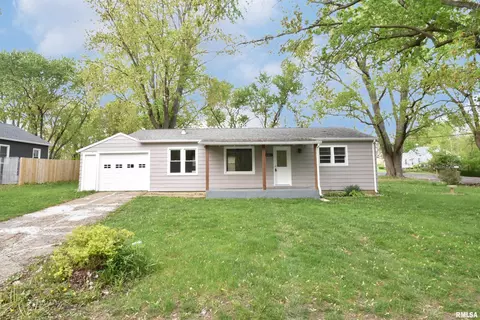 441 Morton St, Creve Coeur, IL 61610